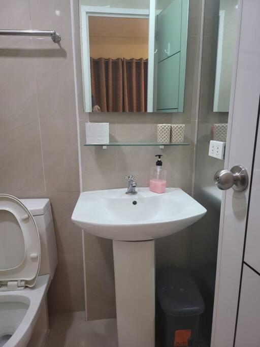 Kandi Resort-Type Spacious 1 Bedroom With Netflix And Free Housekeeping Angeles Exteriör bild