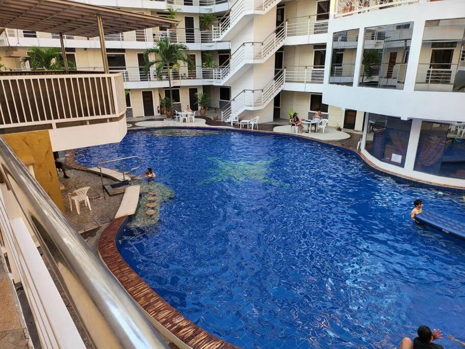 Kandi Resort-Type Spacious 1 Bedroom With Netflix And Free Housekeeping Angeles Exteriör bild